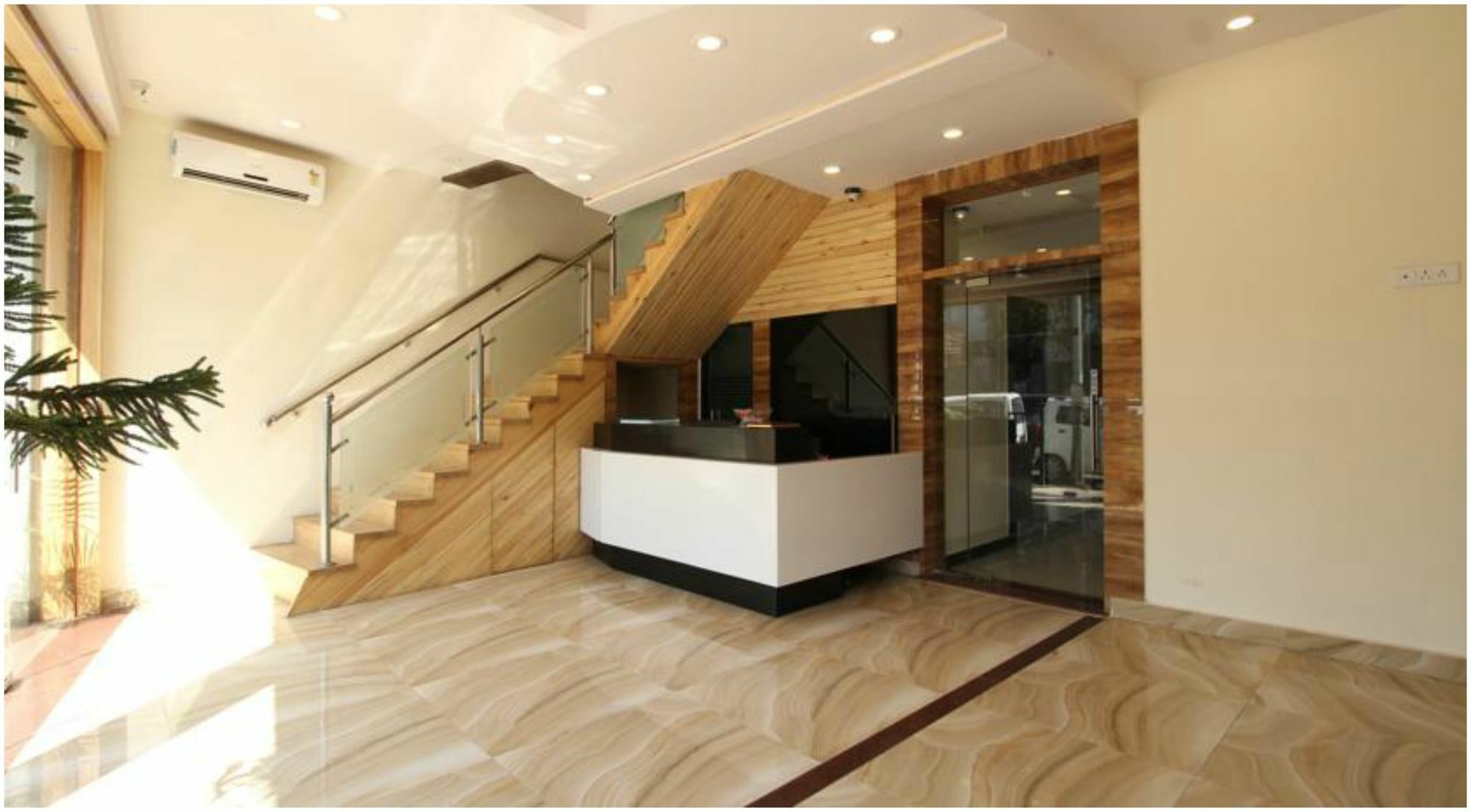 Hotel Ashir Inn - Mumbai — Photos 1